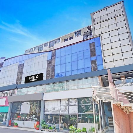 Hotel O S. G. Highway Formerly I Land Park Ahmedabad Eksteriør billede